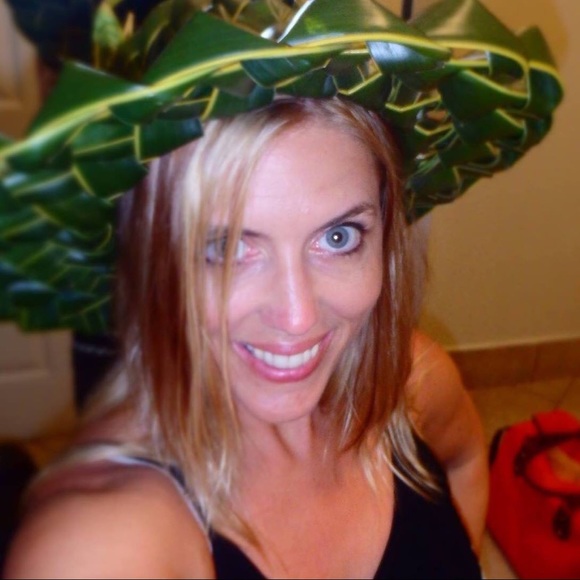 Meet your Posher, Dawn - Picture 1 of 8